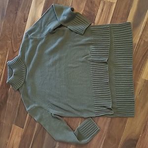 Size L NWOT Joe Fresh turtleneck oversized sweater